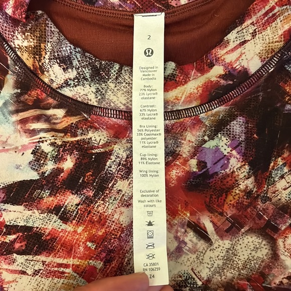 Lululemon Cropped Tank for work•out•&•about NWT💋 smoke/fragrance free - Picture 2 of 4